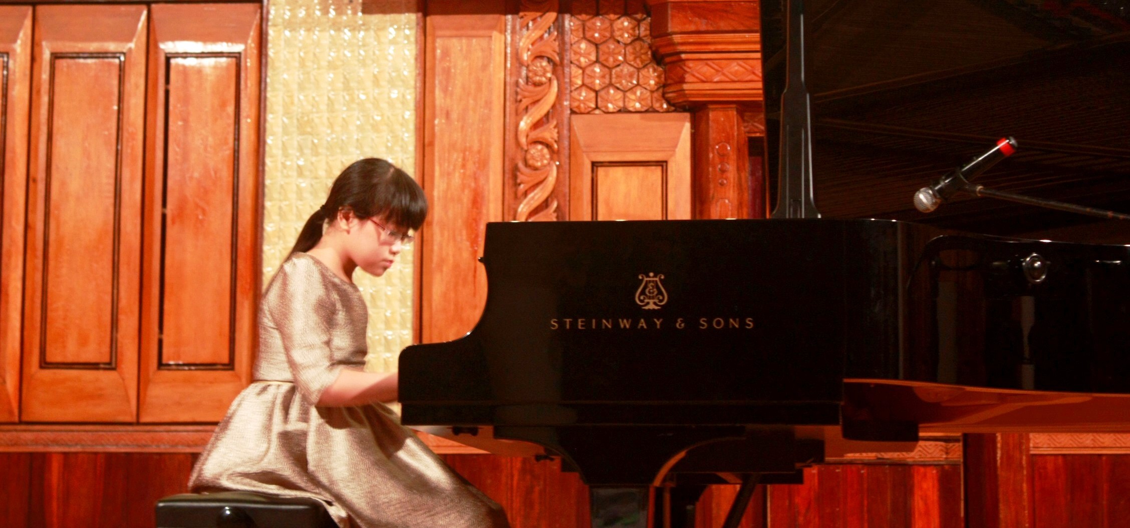 nguyen do quy linh 2004: giai 3 " piano master class & piano festival vnam 2015"      - giai 3 "